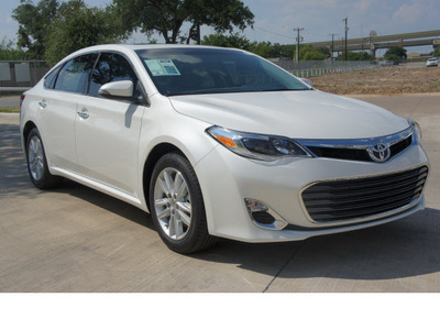 toyota avalon 2013 white sedan limited gasoline 6 cylinders front wheel drive automatic 78232