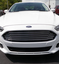 ford fusion 2013 white sedan se gasoline 4 cylinders front wheel drive automatic 32401