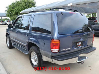 ford explorer 2000 blue suv xlt gasoline v8 all whee drive automatic 76051