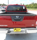 nissan frontier 2013 red sv 6 cylinders automatic 75901