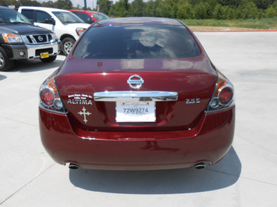 nissan altima 2010 dk  red sedan 2 5 s 4 cylinders cont  variable trans  75901