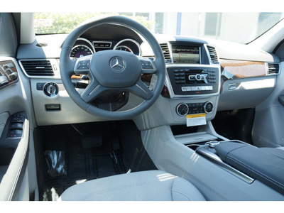 mercedes benz m class 2013 gray suv ml350 gasoline 6 cylinders rear wheel drive shiftable automatic 78216