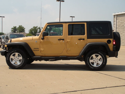 jeep wrangler 2013 brown suv gasoline 6 cylinders 4 wheel drive automatic 62034