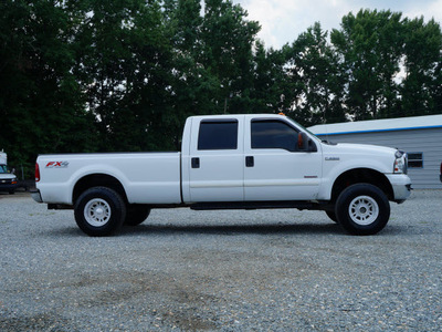 ford f 250 super duty 2005 white xlt diesel 8 cylinders 4 wheel drive automatic 27569