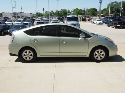 toyota prius 2008 lt  green hatchback hybrid 4 cylinders front wheel drive automatic 76567
