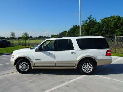 ford expedition el 2007 white suv eddie bauer gasoline 8 cylinders 2 wheel drive 6 speed automatic 77074