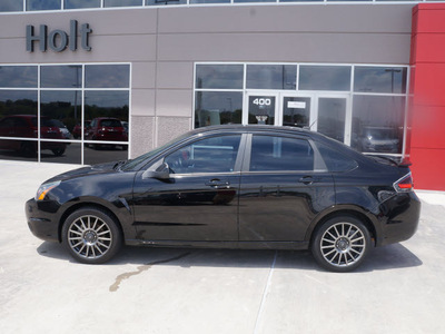 ford focus 2010 black sedan ses gasoline 4 cylinders front wheel drive automatic with overdrive 76108
