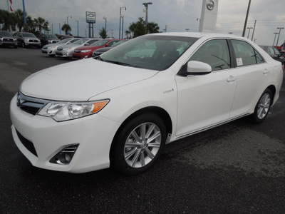 toyota camry hybrid 2013 white sedan xle hybrid 4 cylinders front wheel drive cont  variable trans  34788