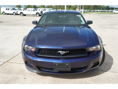 ford mustang 2011 dk  blue coupe v6 gasoline 6 cylinders rear wheel drive automatic 77539