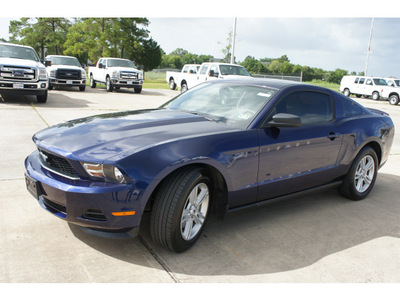 ford mustang 2011 dk  blue coupe v6 gasoline 6 cylinders rear wheel drive automatic 77539