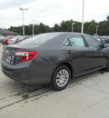 toyota camry 2013 gray sedan se gasoline 4 cylinders front wheel drive automatic 75569