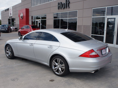 mercedes benz cls class 2009 silver coupe cls550 gasoline 8 cylinders rear wheel drive automatic 76108