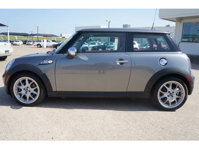 mini cooper 2010 gray hatchback s gasoline 4 cylinders front wheel drive automatic 76502