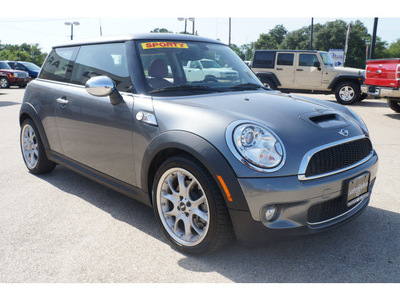 mini cooper 2010 gray hatchback s gasoline 4 cylinders front wheel drive automatic 76502