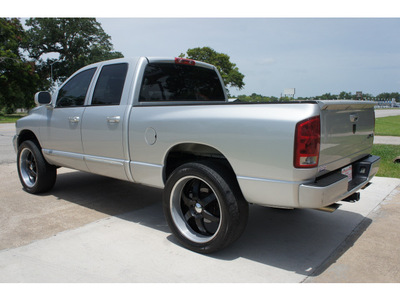 dodge ram 1500 2006 silver gasoline 8 cylinders 4 wheel drive automatic 77515