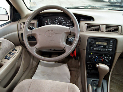 toyota camry 1999 beige sedan le v6 gasoline 6 cylinders front wheel drive automatic 80905