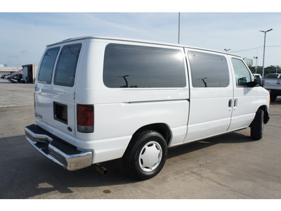 ford e series wagon 2006 white van e 150 xlt gasoline 8 cylinders rear wheel drive automatic 77539