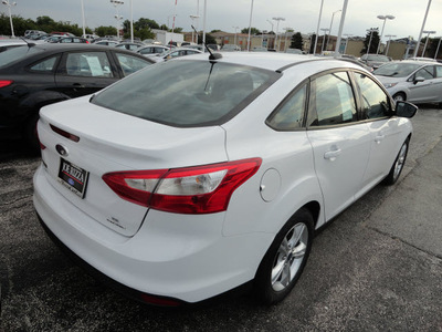 ford focus 2014 white sedan se flex fuel 4 cylinders front wheel drive automatic with overdrive 60546