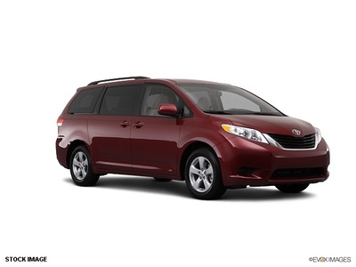 toyota sienna 2013 van gasoline 6 cylinders front wheel drive 6 speed automatic 76053