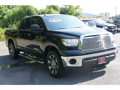 toyota tundra 2012 black grade gasoline 8 cylinders 2 wheel drive automatic 75672