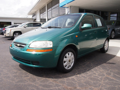 chevrolet aveo 2004 green hatchback ls gasoline 4 cylinders front wheel drive automatic 27330