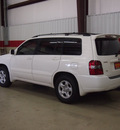 toyota highlander 2005 white suv gasoline 6 cylinders front wheel drive automatic 79110