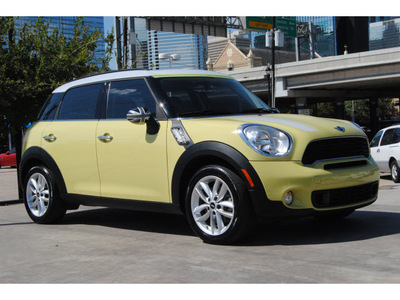 mini cooper countryman 2012 yellow s gasoline 4 cylinders front wheel drive automatic 77002