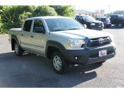 toyota tacoma 2012 silver v6 gasoline 6 cylinders 4 wheel drive automatic 75672