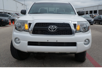 toyota tacoma 2011 white prerunner v6 gasoline 6 cylinders 2 wheel drive automatic 76543