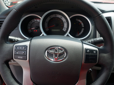 toyota tacoma 2013 red v6 gasoline 6 cylinders 4 wheel drive 5 speed automatic 76053