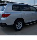 toyota highlander 2013 silver suv se gasoline 6 cylinders front wheel drive automatic 78232