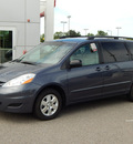toyota sienna 2009 gray van le 7 passenger gasoline 6 cylinders front wheel drive automatic 56001