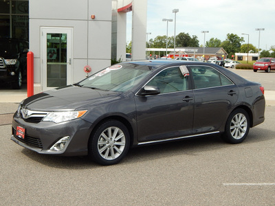 toyota camry 2012 gray sedan xle gasoline 4 cylinders front wheel drive automatic 56001