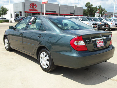 toyota camry 2002 dk  green sedan le gasoline 4 cylinders front wheel drive automatic 78232