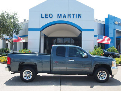 chevrolet silverado 1500 2013 blue pickup truck ls flex fuel 8 cylinders 2 wheel drive automatic 77566