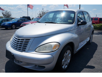 chrysler pt cruiser 2004 silver wagon gasoline 4 cylinders front wheel drive automatic 76543