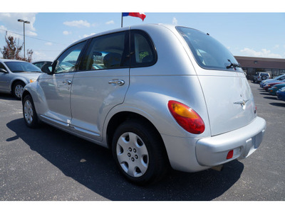 chrysler pt cruiser 2004 silver wagon gasoline 4 cylinders front wheel drive automatic 76543