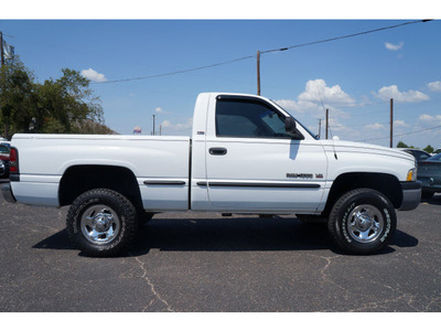 dodge 1500 ram 1999 white pickup truck 4x4 gasoline v8 4 wheel drive automatic 76543