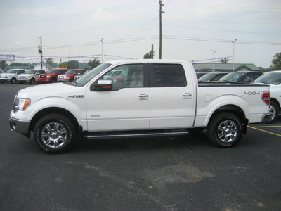 ford f 150 2012 white lariat gasoline 6 cylinders 4 wheel drive autostick 62863