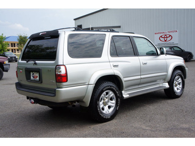 toyota 4runner 2001 silver suv sr5 gasoline 6 cylinders dohc rear wheel drive automatic 75672