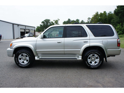 toyota 4runner 2001 silver suv sr5 gasoline 6 cylinders dohc rear wheel drive automatic 75672