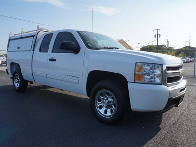 chevrolet silverado 1500 2011 white pickup truck lt flex fuel 8 cylinders 2 wheel drive automatic 76234