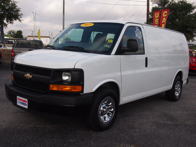chevrolet express cargo 2013 van 1500 gasoline 6 cylinders rear wheel drive 4 speed automatic 78214