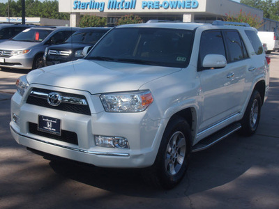 toyota 4runner 2011 white suv sr5 6 cylinders automatic 77339