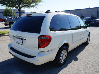 chrysler town country 2005 white van limited gasoline 6 cylinders front wheel drive automatic 76049