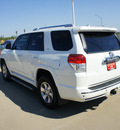 toyota 4runner 2013 white suv sr5 gasoline 6 cylinders 2 wheel drive automatic 75110