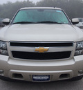 chevrolet suburban 2013 beige suv lt 1500 flex fuel v8 2 wheel drive automatic 78114