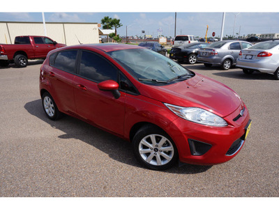 ford fiesta 2011 red hatchback se gasoline 4 cylinders front wheel drive automatic 78572