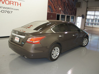 nissan altima 2013 dk  brown sedan 2 5 s gasoline 4 cylinders front wheel drive automatic 76116
