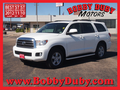 toyota sequoia 2010 white suv sr5 gasoline 8 cylinders 2 wheel drive automatic 79110